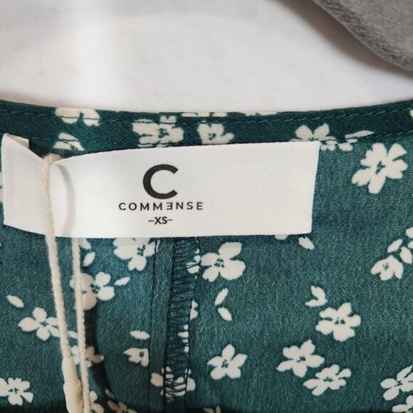 Commense The V-Neck Floral Printed Blouse in Green‎ - Size XS - Picture 5 of 5